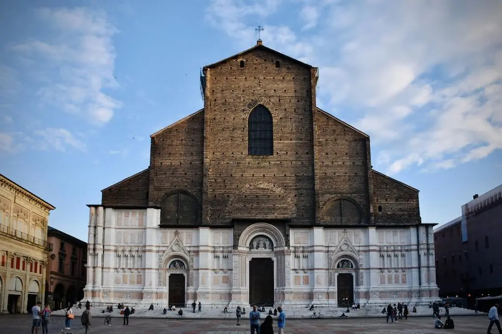 10 Best Things To Do in Bologna, Italy