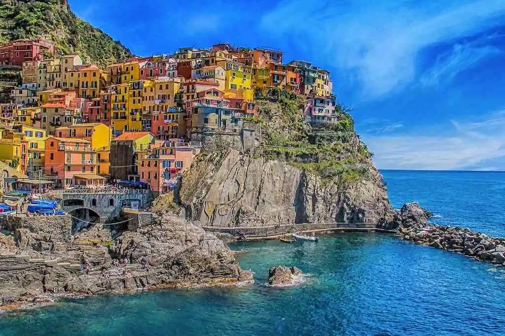 A Digital Nomad's Simple Guide to Italy + 13 Best Places in Italy for Remote Workers