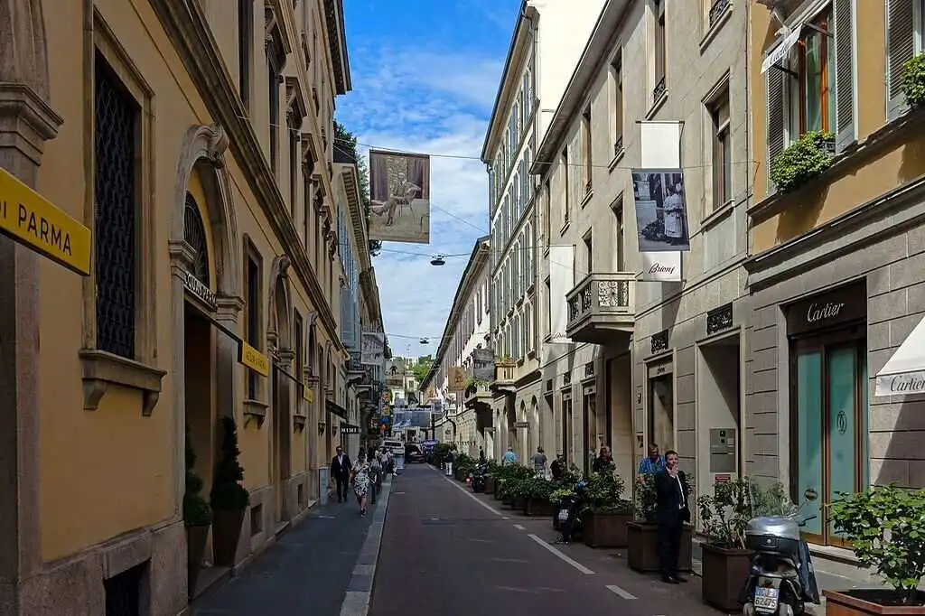 8 Best Shopping Destinations in Milan, Italy